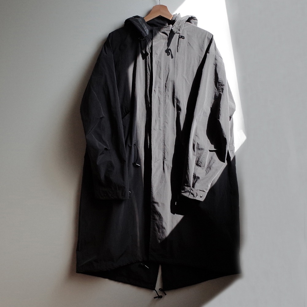 [Art if acts]  Reversible Waterproof Fishtail Shield Charcoal  