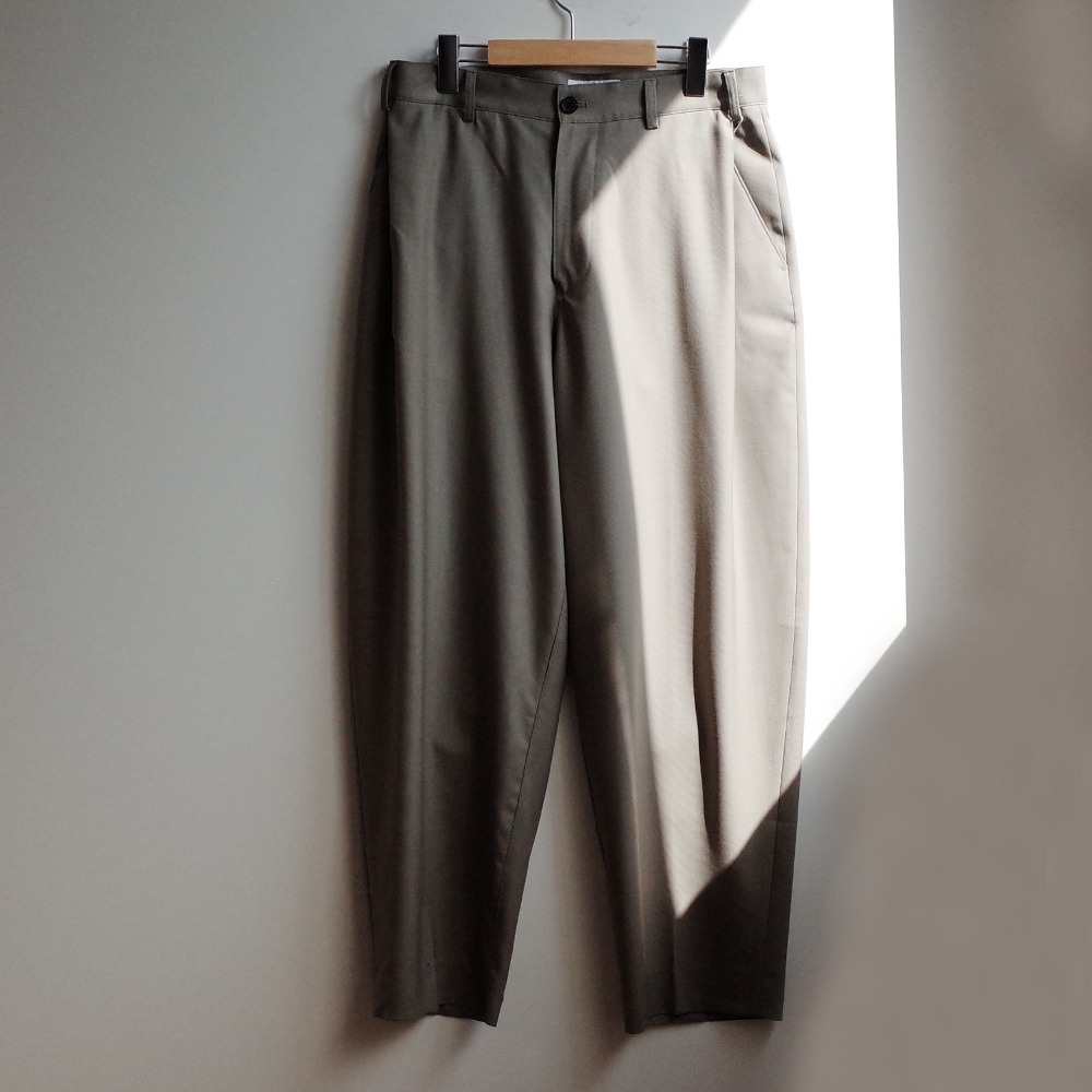 [Art if acts]  Wool Side Tucked Pants Ash Khaki