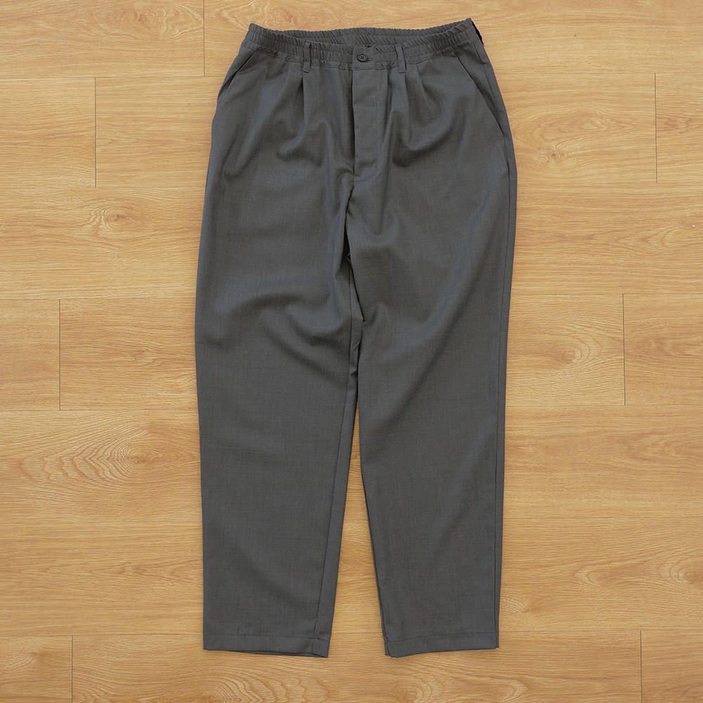 [Still By Hand]  PT07231OS - Summer wool 2 Tuck Pants Charcoal