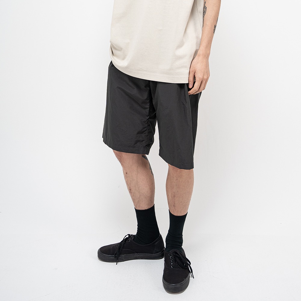 [Ourselves]  Packable Traveller Shorts Charcoal