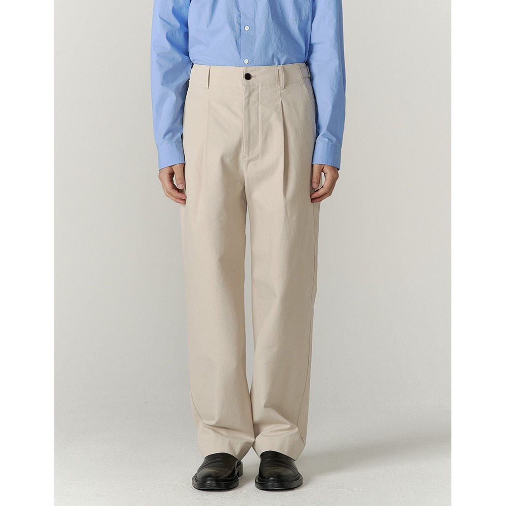 [INTHERAW]  Structured Chino Pants Sand Beige